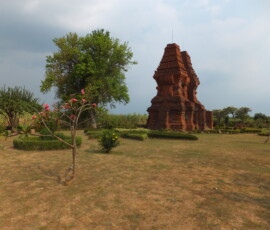 Gapura Wringing Lawang / リンギンローアン門