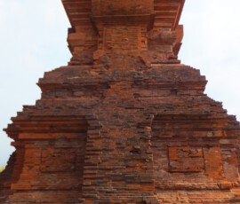 Gapura Wringing Lawang / リンギンローアン門